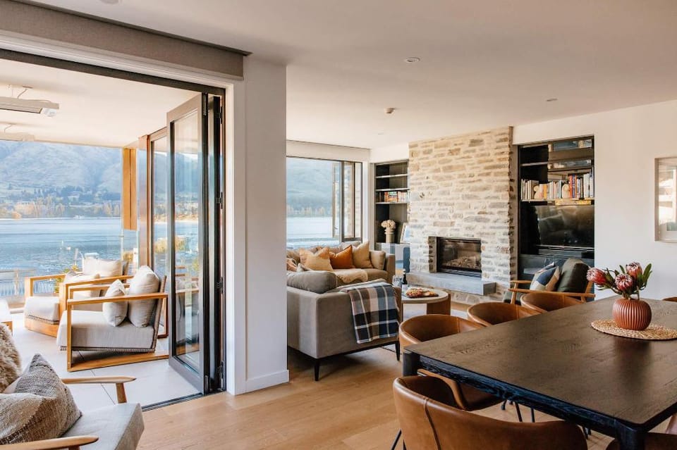 Apartment 26 | Lakefront apartment | Pool | Spa Apartment in Wanaka