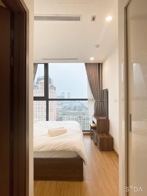 Căn hộ cao cấp Vinhomes Skylake Vacation rental in Laos