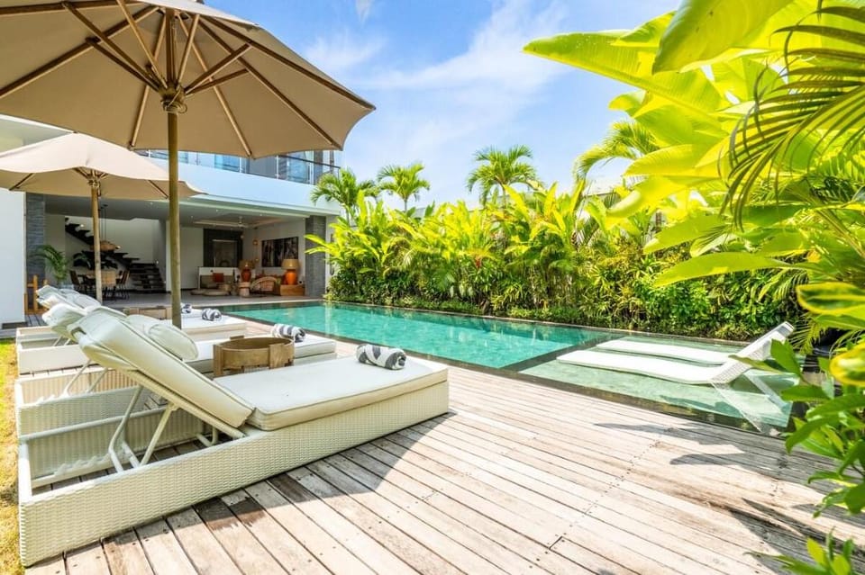 Flores Villa by Betterplace Villa in North Kuta