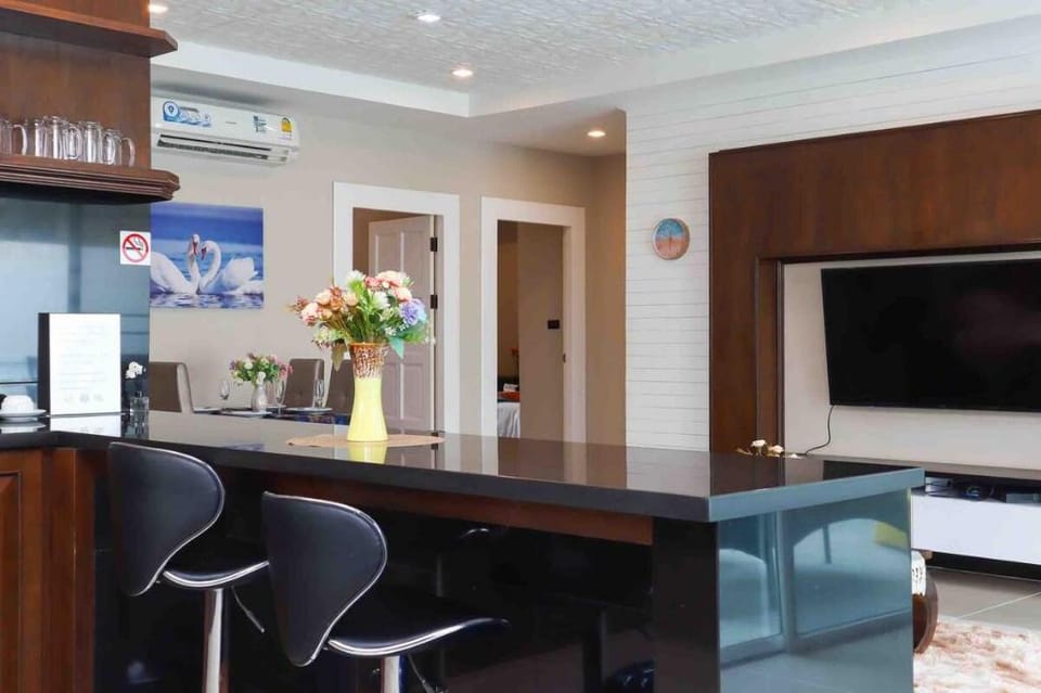 City-house芭堤雅4卧室现代泳池别墅、近步行街、近海滩 Vacation rental in Pattaya City