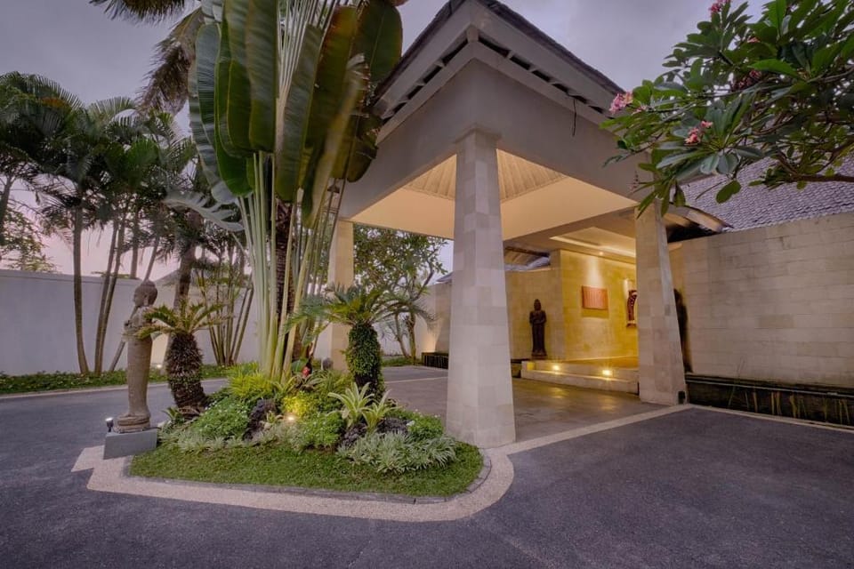Sababay Beach Front 4 BR Private Pool Villa  Villa in Blahbatuh