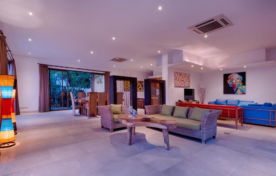 Romantic Beach Front 5 BR Villa with Private Pool Villa in Blahbatuh