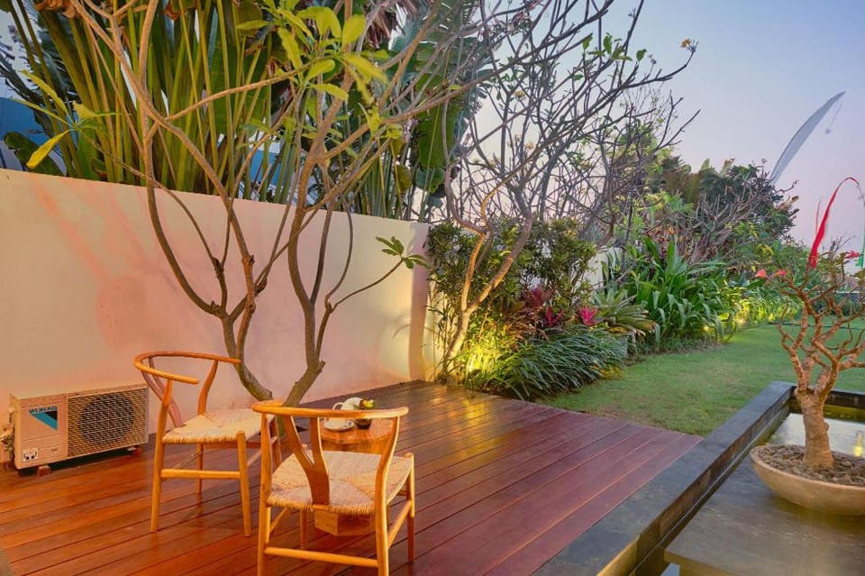 Beach Front 5 BR Private Pool Villa & Large Garden Vacation rental in Blahbatuh