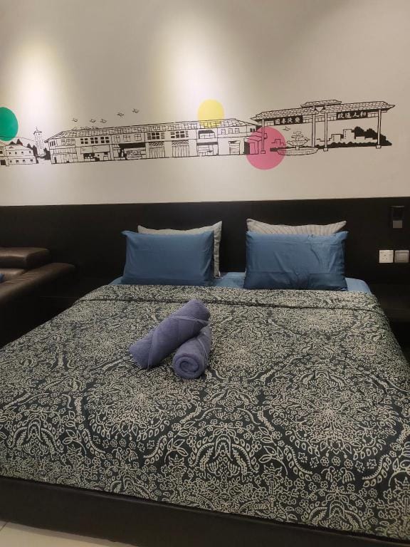 Aeropod Suites Stay in KK_King Bed Near Airport Apartment in Kota Kinabalu