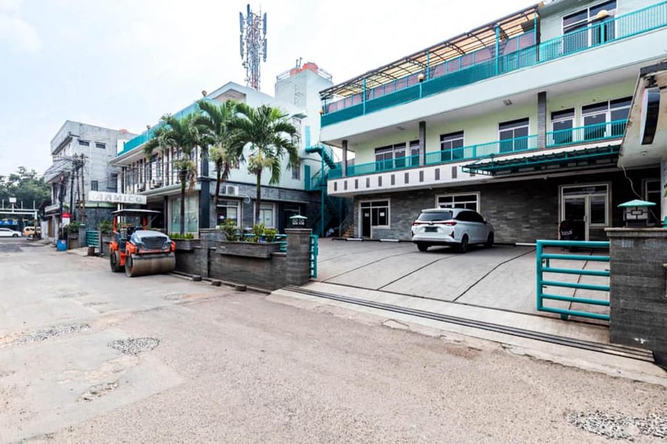 Urbanview Hotel Bartu Moh Toha Bandung by RedDoorz Hotel in Bandung