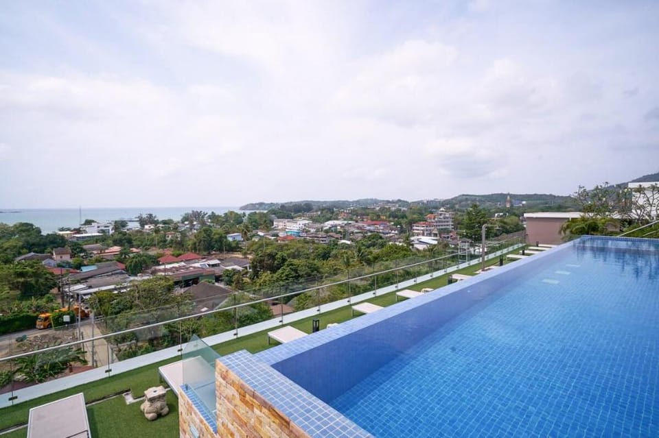 Beautiful partial sea view appartnment Apartment in Rawai