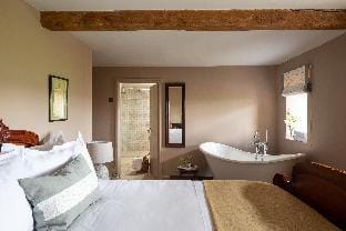 Mara Guest Resort Villa in Kenya