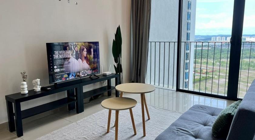Horizon suite @ Trefoil Setia Alam Apartment in Selangor, Malaysia