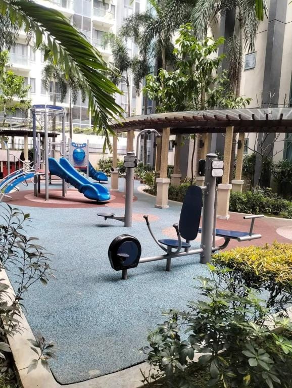 Nadzcondotel3 Two Palm Tree Villas across NAIA - 3 Villa in Pasay