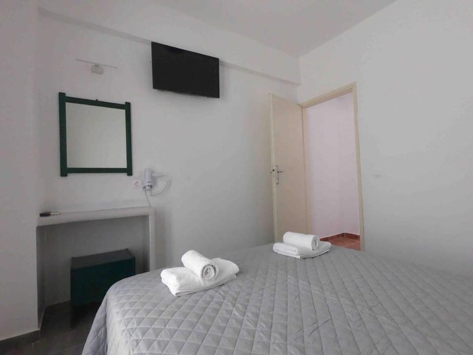 Deluxe 4 persons Studio 30m from Perissa Beach Apartment in Perissa