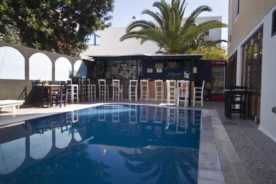 Ground Floor Room 30 meters from Perissa Beach Apartment in Perissa