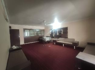 Cozy 4-bedroom rental apartment with free parking Apartment in India