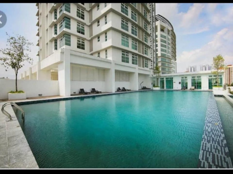 Sunway Nexis Kota Damansara 3 rooms (near MRT) Apartment in Petaling Jaya