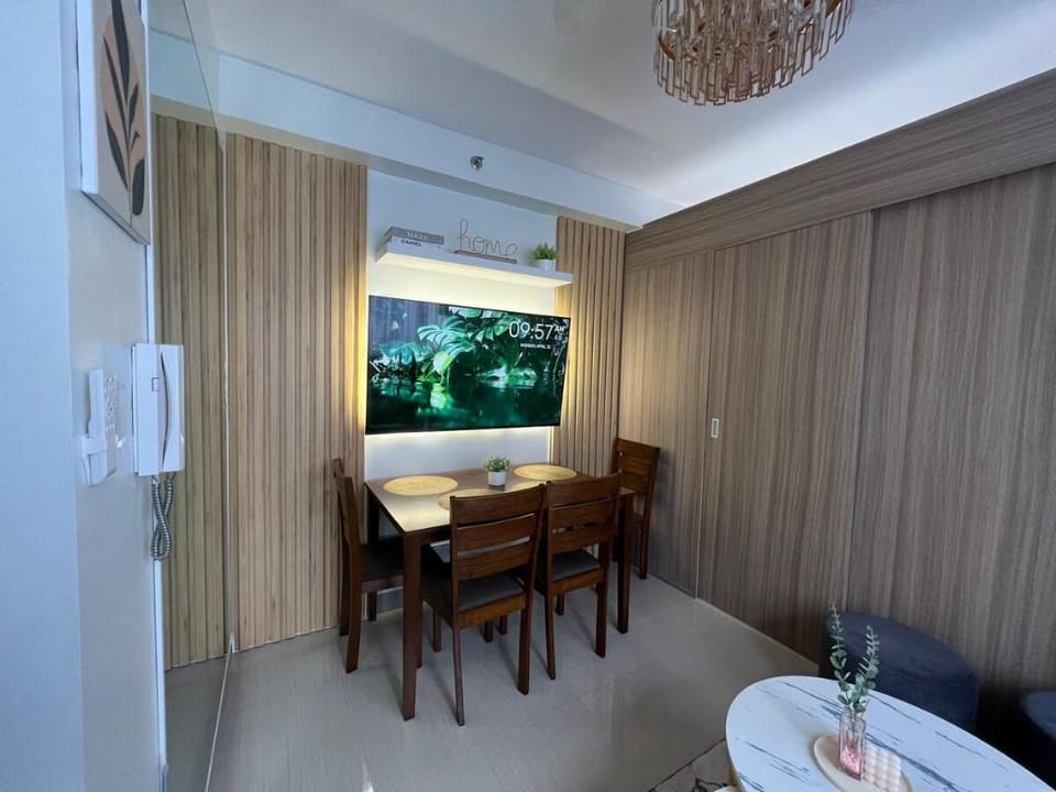 Modern Glam home near Mall of Asia Vacation rental in Pasay