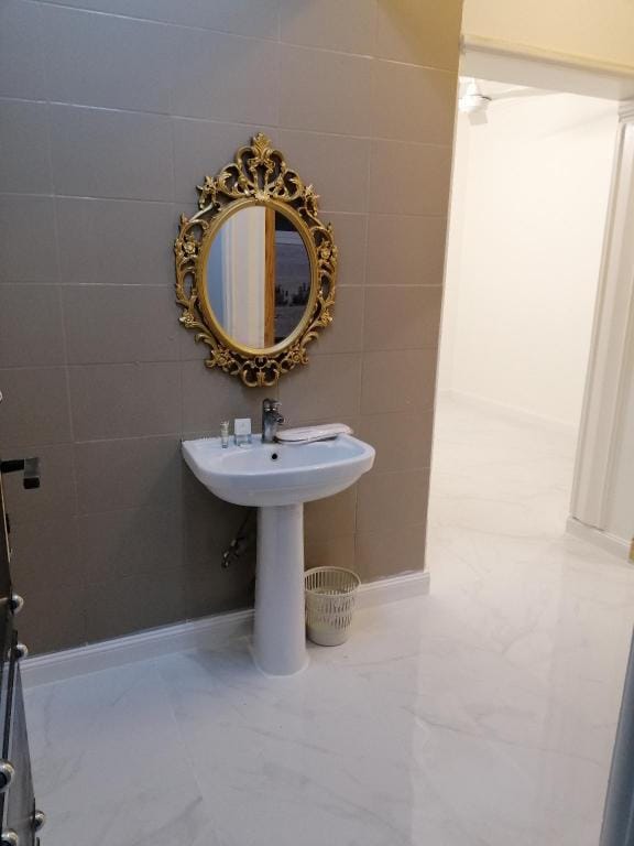 SAQRصقر 10 ( مجلس واسع غرفه نوم مطبخ)  Apartment in Riyadh