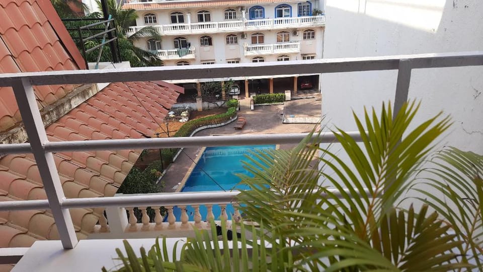 Apt-1 with AC,Gym,Wifi & Pool,5min to beach Apartment in Benaulim