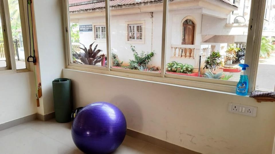 Apt-4 with AC,Gym,Wifi & pool,5min walk to beach Apartment in Benaulim