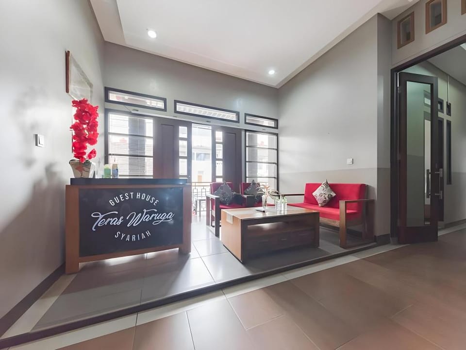 RedDoorz Syariah near Politeknik Negeri Bandung Campus Hotel in Parongpong