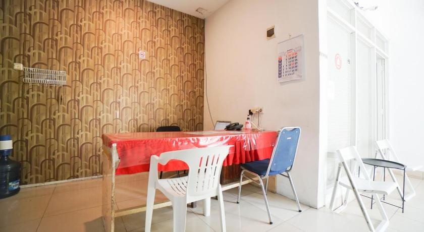 Griya Sawamah Syariah Mitra RedDoorz Hotel in Jakarta