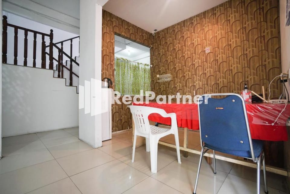 Griya Sawamah Syariah Mitra RedDoorz Hotel in Jakarta
