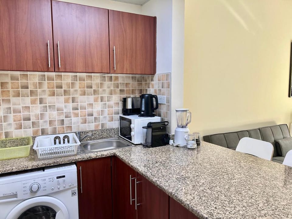 Spacious Studio Flat with Balcony in Business Bay Apartment in Dubai