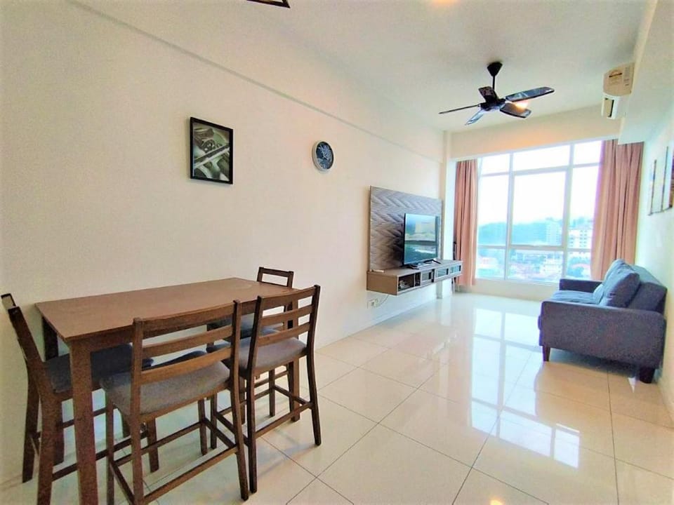 reSTARY Blue Dream @ Sutera Avenue |Pool, CBD|2B5P Apartment in Kota Kinabalu