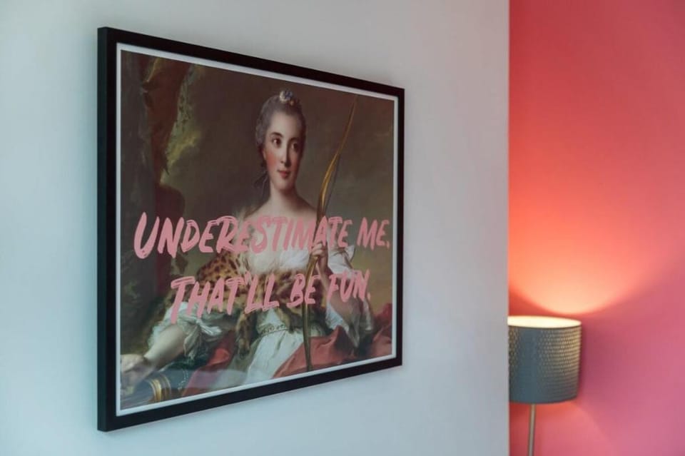 The Lipstick Palace - Fitzrovia - by Frankie Says Apartment in London Borough of Islington