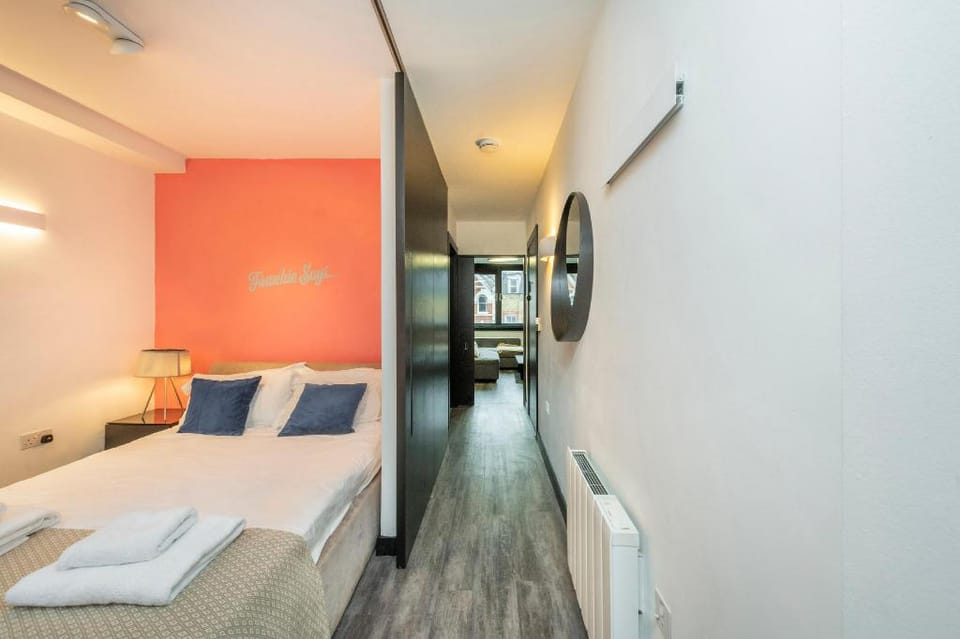 The 'Slaycation' Crib - Soho - by Frankie Says Apartment in City of Westminster