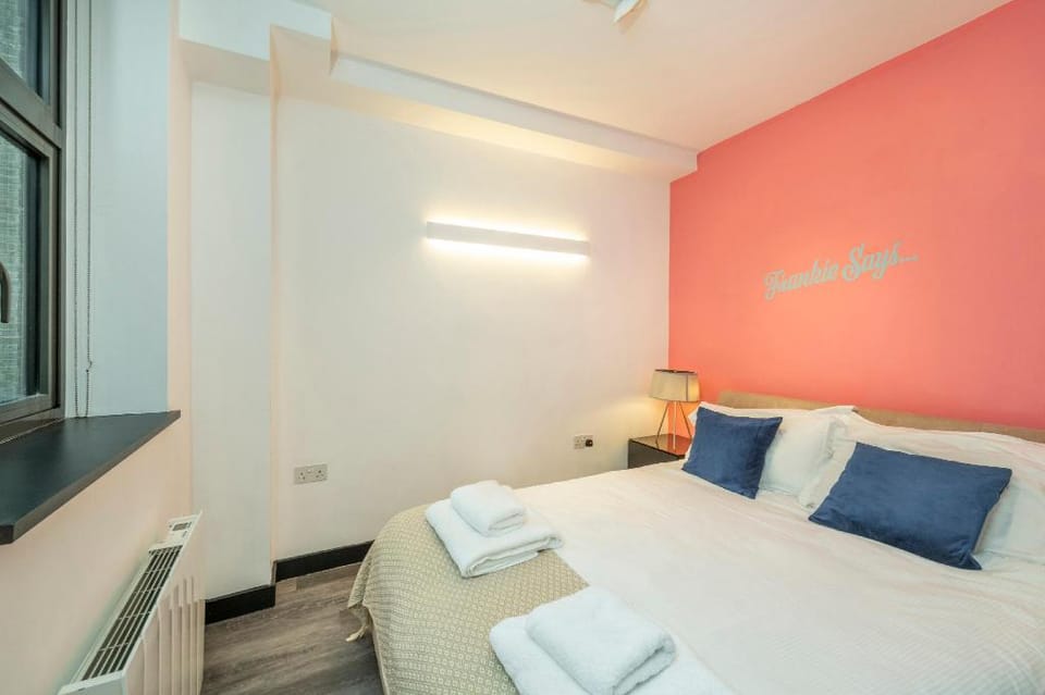 The 'Slaycation' Crib - Soho - by Frankie Says Apartment in City of Westminster