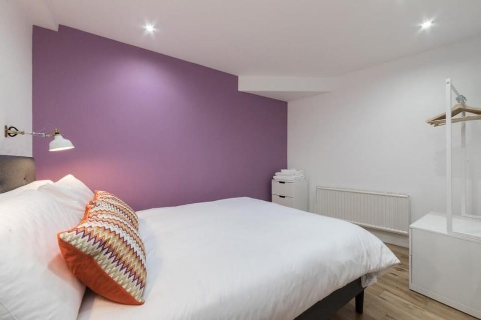 Home For All - Fitzrovia - by Frankie Says Apartment in London Borough of Islington