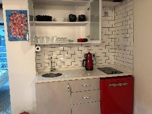 Lovely Apartment w Garden 4mins to Taksim Square Apartment in Istanbul