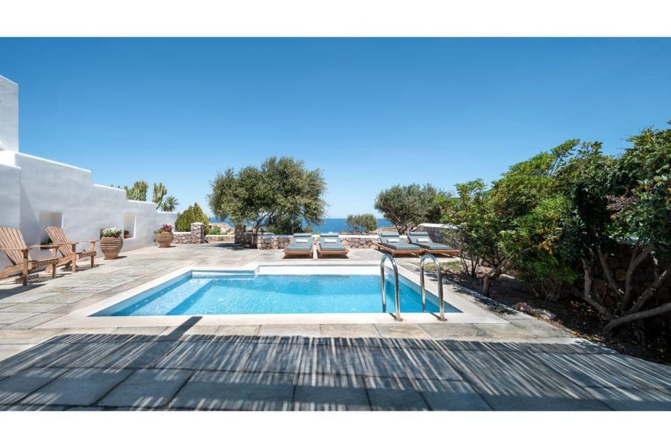 Luxury Santorini SeaView Villa 1 Villa in Santorini