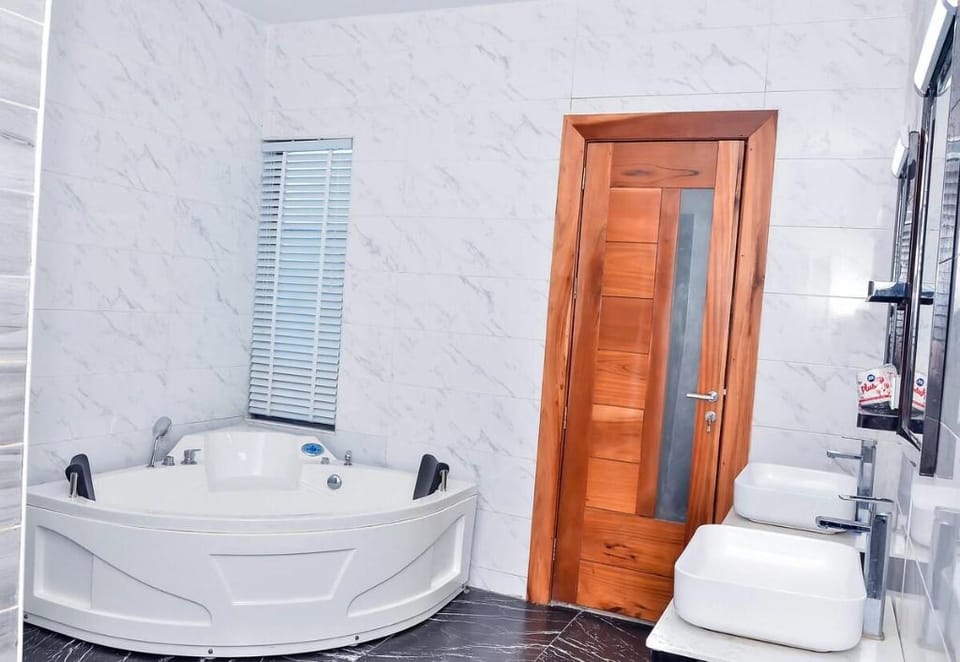 CHARMING LUXURY SUITE Apartment in Lagos, Nigeria