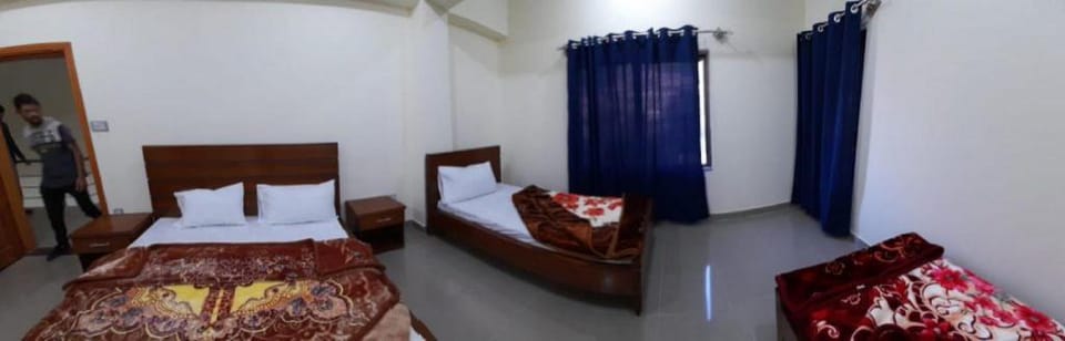 Seven Eleven Guest House Apartment in Pakistan