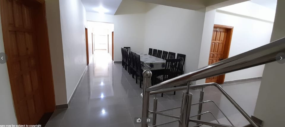 Seven Eleven Guest House Apartment in Pakistan
