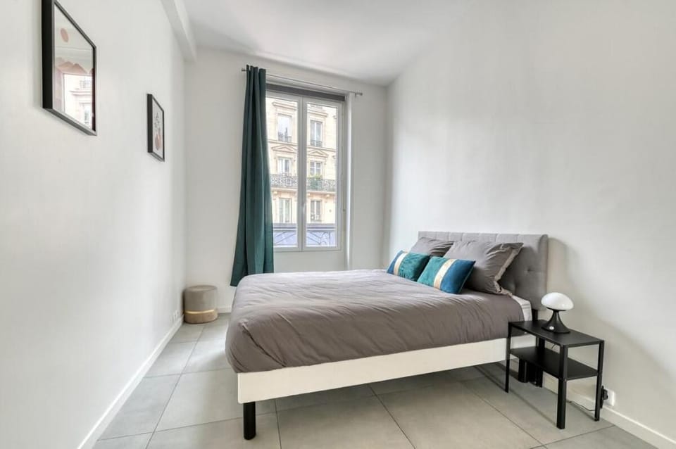 Central nice apartment 2 steps Le Marais -Republic Apartment in Paris