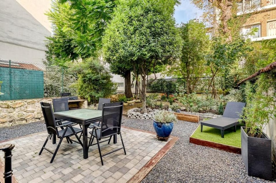 Maison 70m² avec jardin de 90m² au centre de Paris Apartment in Paris