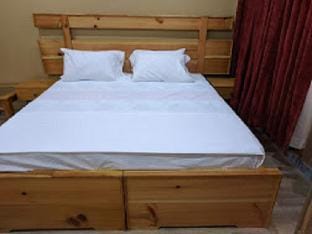 Heaven's Peak Resort Pirchanasi Apartment in Pakistan