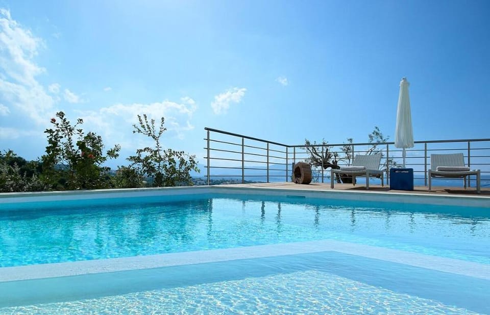 Three-bedroom Villa, Heated Pool&SeaView by Delfus Villa in Crete