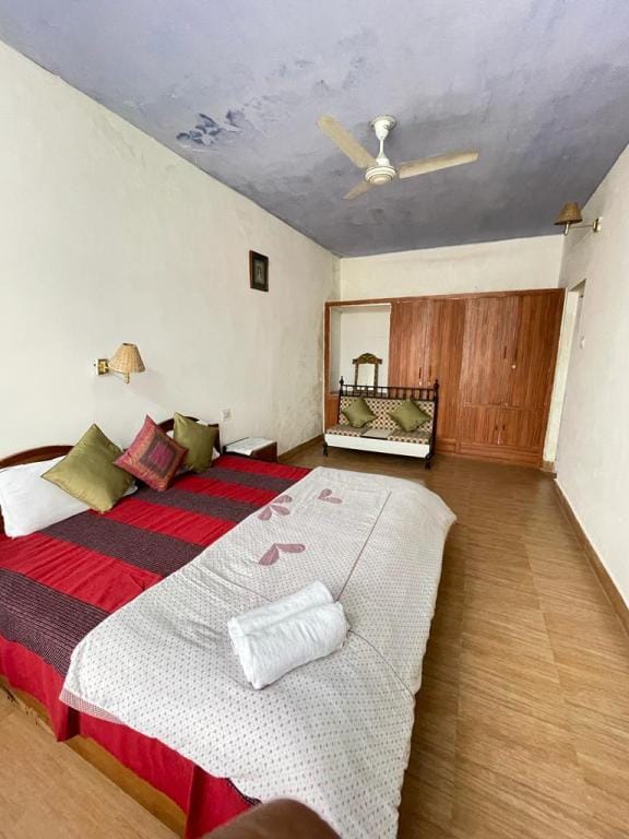 Luxurious 7BHK Bungalow @ Ranikhet by Planacation Vacation rental in Uttarakhand