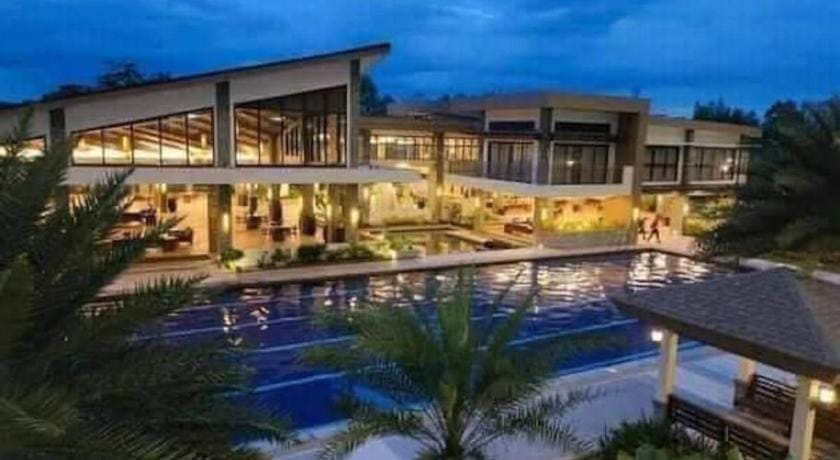 Verdon Parc Davao City w/ balcony by darpm Apartment in Davao City