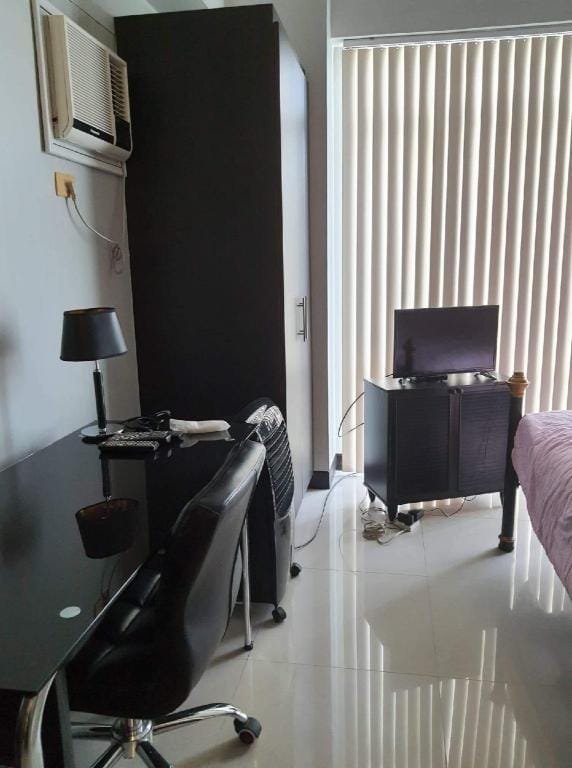 BGC Staycation Home-Stamford Executive Residences  Apartment in Makati