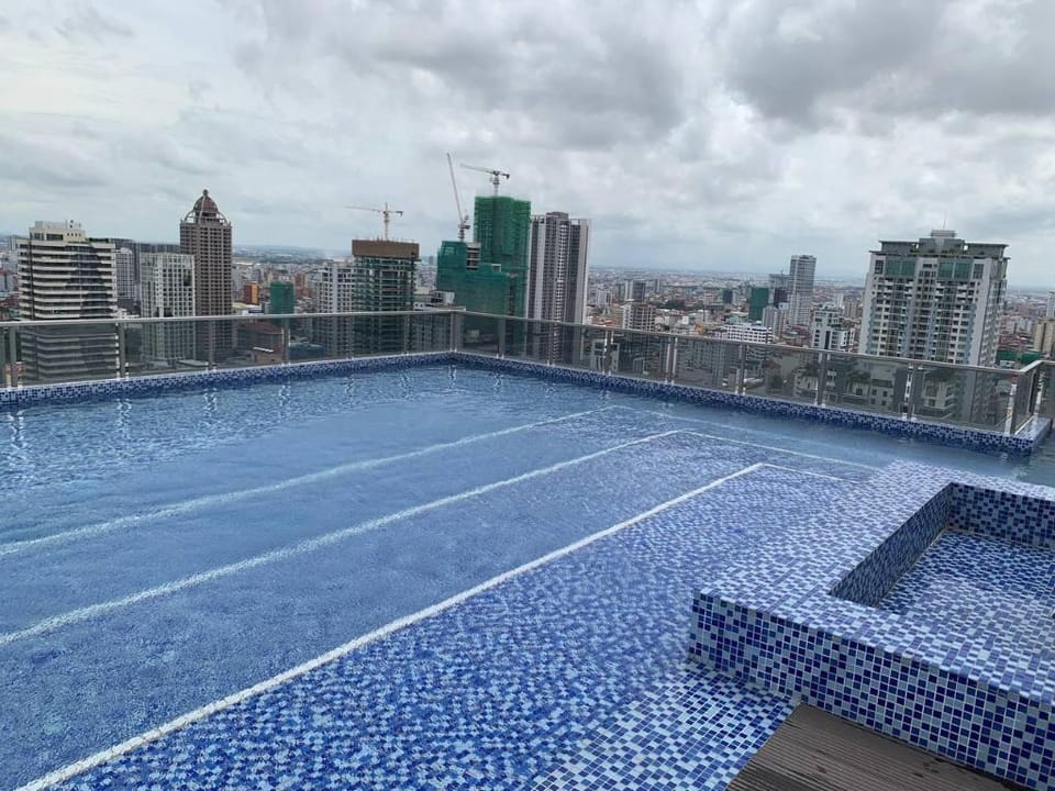 DA16M  Perfect Unit in Central with Swim Pool&Gyms Apartment in Phnom Penh Province
