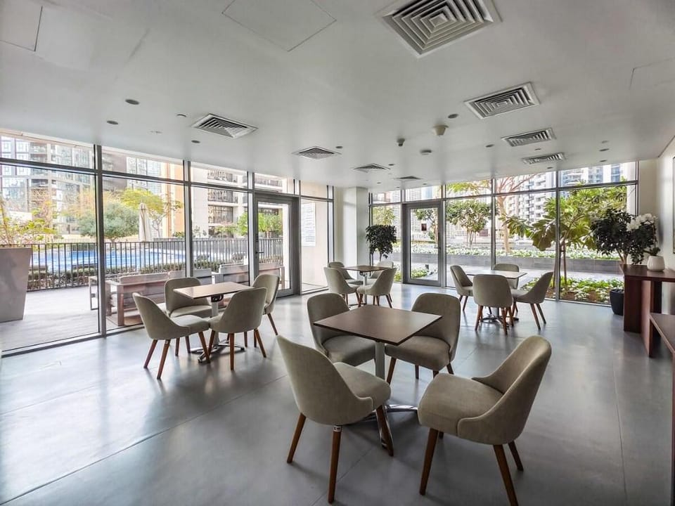 Classy 2BR in Boulevard Crescent | Downtown Dubai Apartment in Dubai