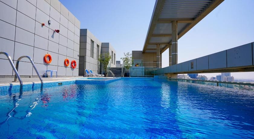 Spacious 2BR apartment in Sport City Apartment in Dubai