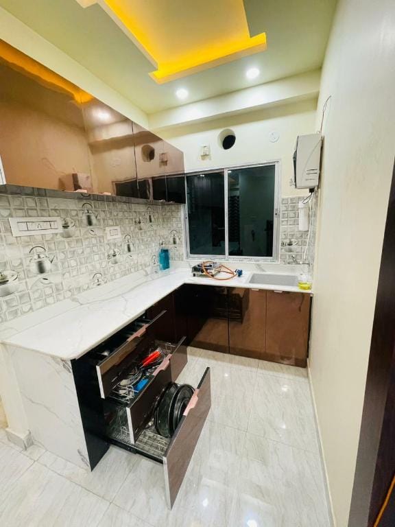 fully furnished premium 2BHK with big leaving room Apartment in Kolkata
