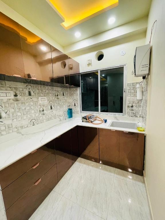 fully furnished premium 2BHK with big leaving room Apartment in Kolkata