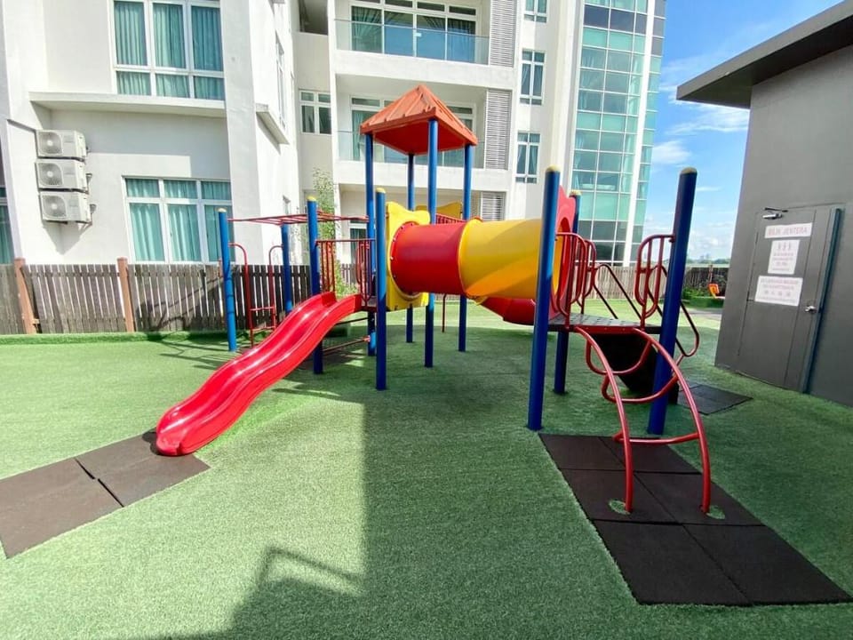 KSL Lovely 3 Bedroom Suite by SC Homestay /Bathtub Vacation rental in Johor Bahru