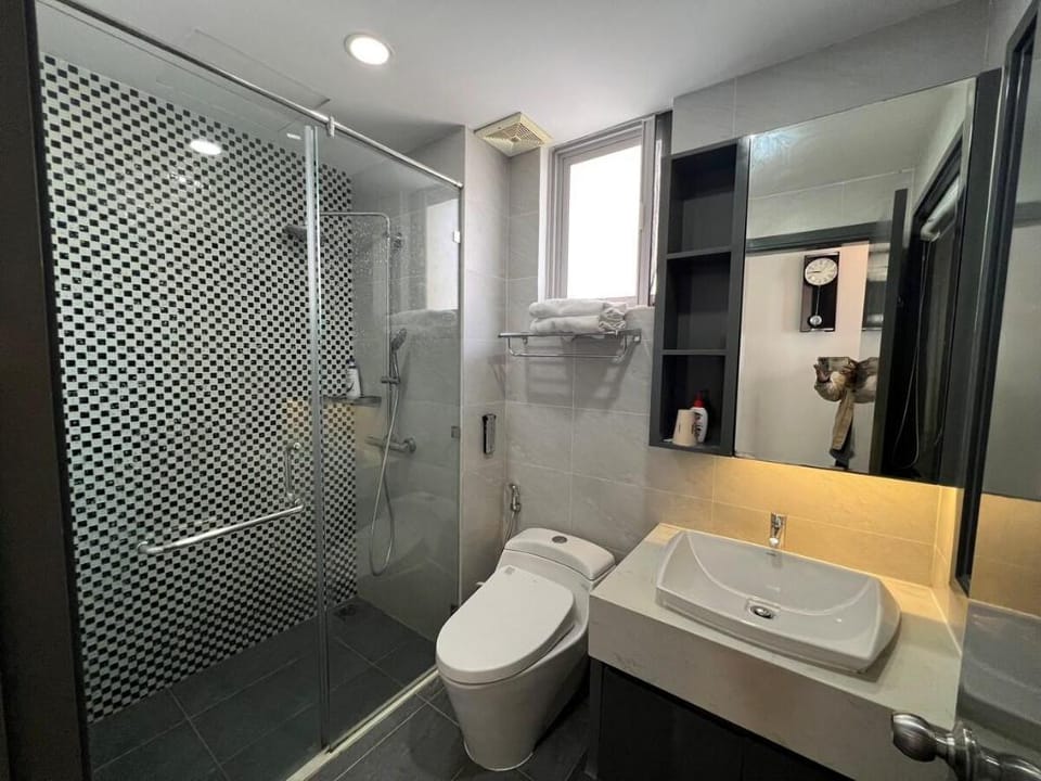 Three-Bedrooms with Pool, Gym near Secc Vacation rental in Ho Chi Minh City