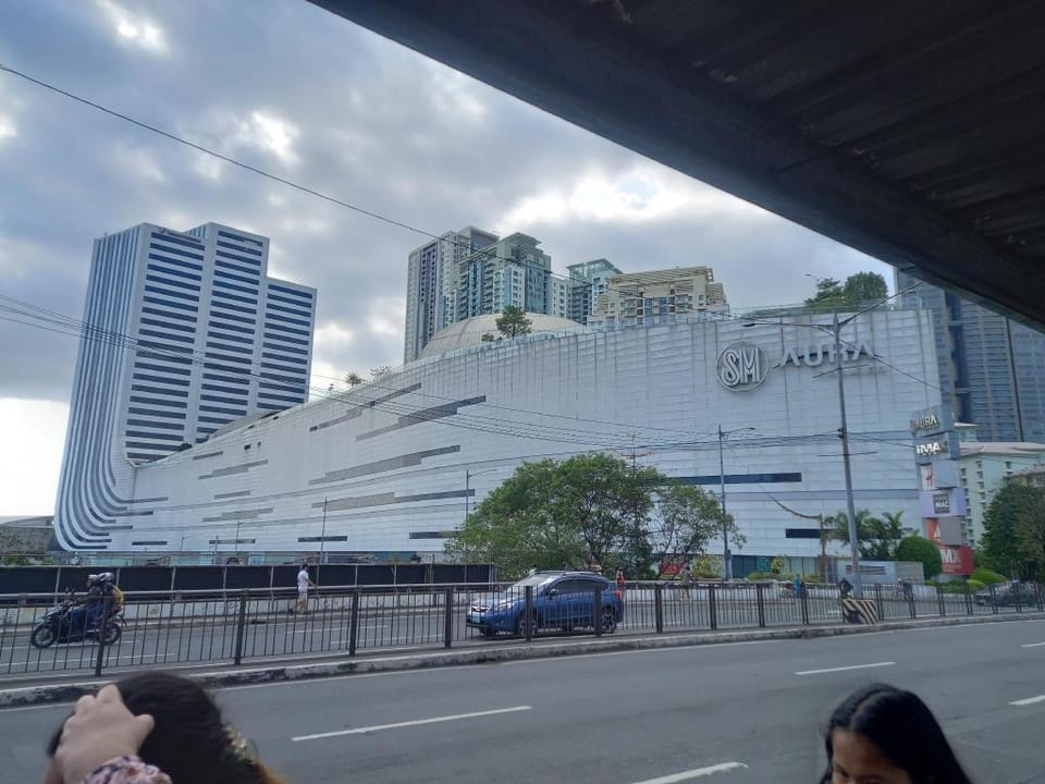 affordable staycation Apartment in Makati